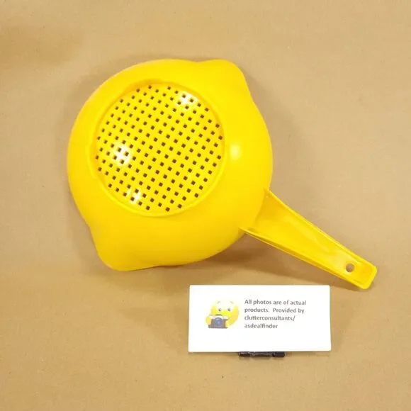 Vintage Tupperware Bundle #1288 Mix-N-Store Pitcher #1200 Strainer Yellow - Picture 5 of 9